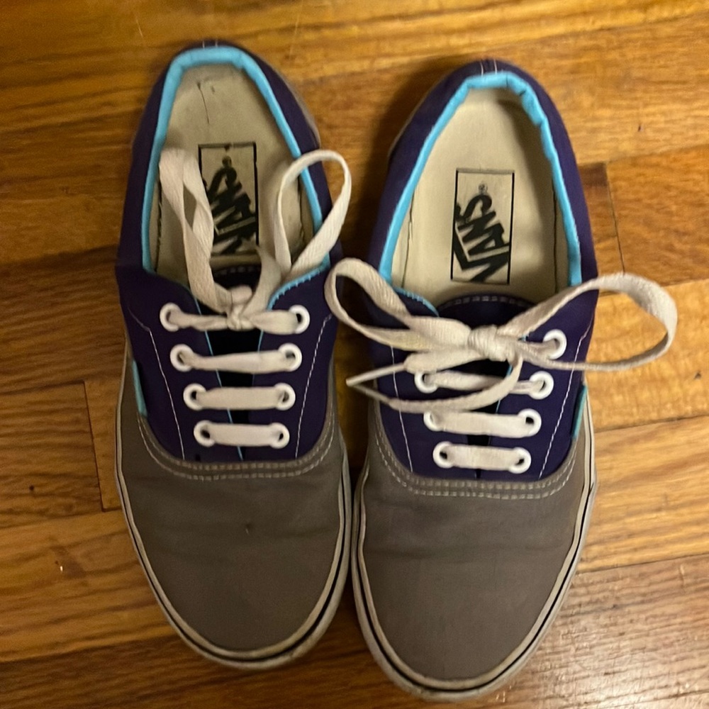 Tie vans